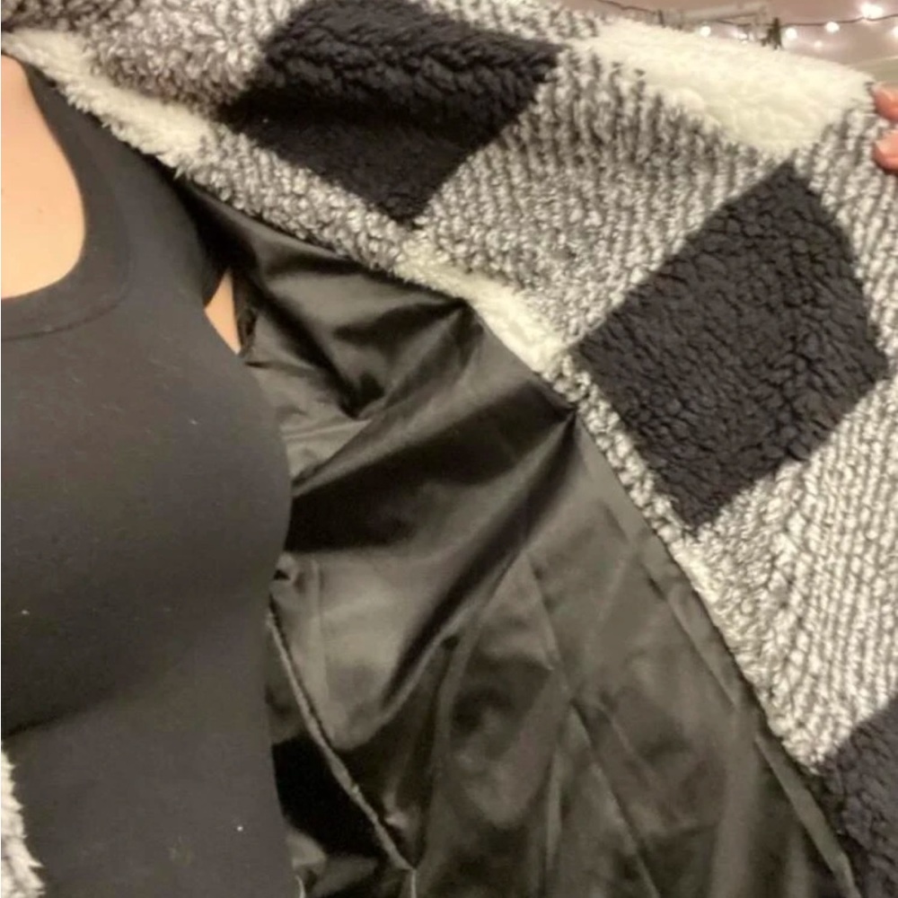 Cozy Black White Plaid Teddy Oversized Jacket Coat - Picture 8 of 9